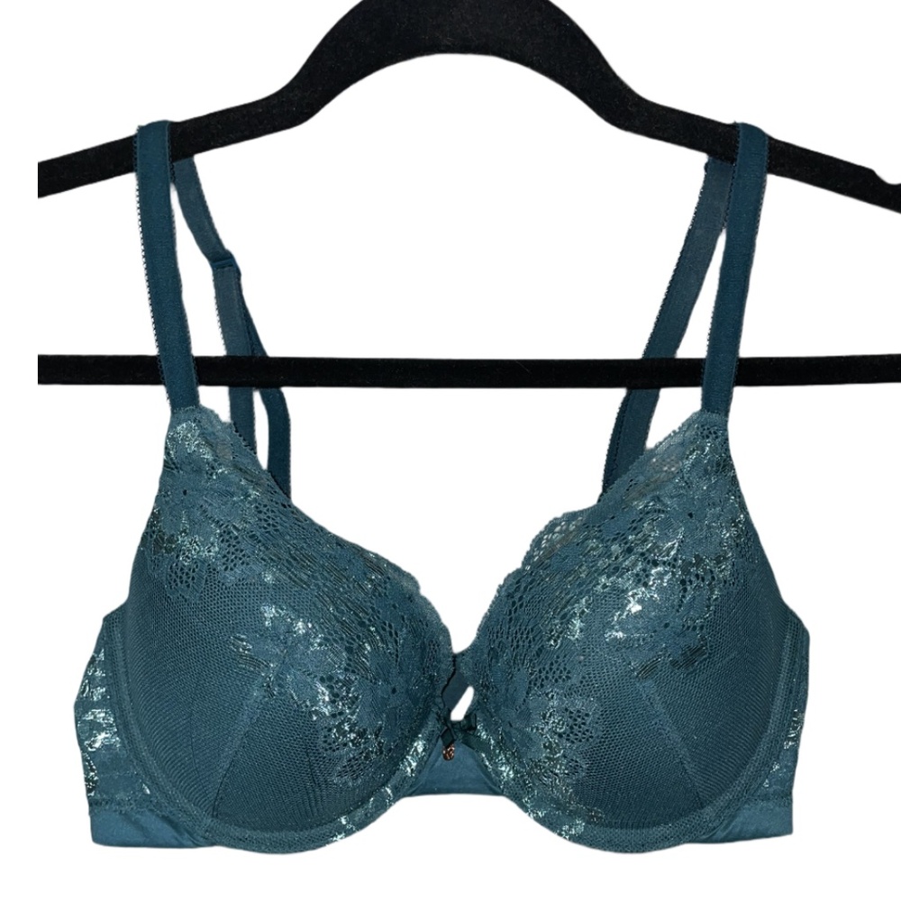Victoria’s Secret Body by Victoria Bra
